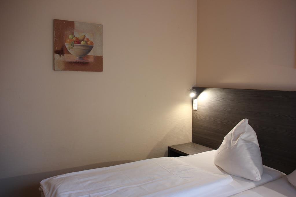 Hotel Nordic Norderstedt Exterior photo