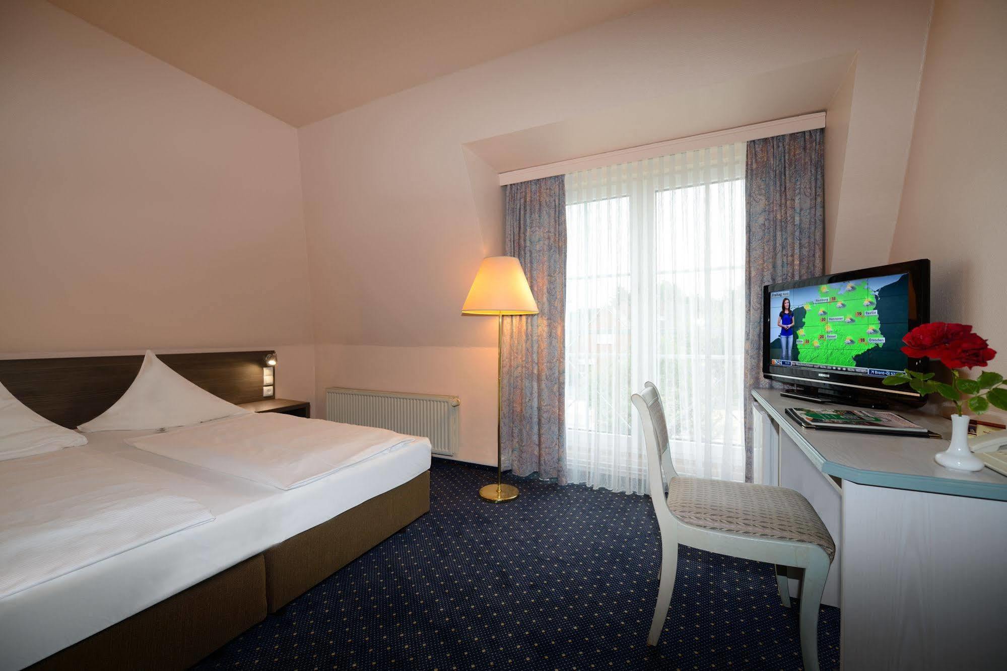 Hotel Nordic Norderstedt Exterior photo